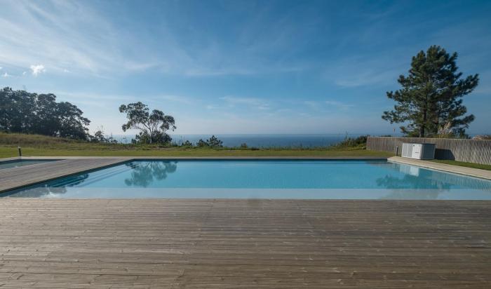 Waves Nazare - by Smarthomes