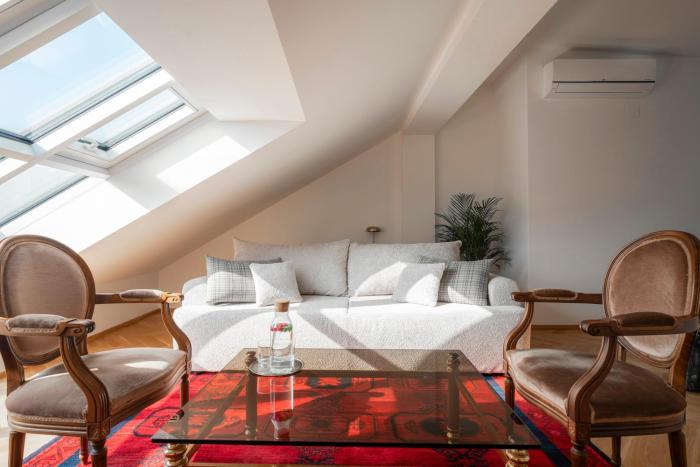 Visit Oomph Apartments