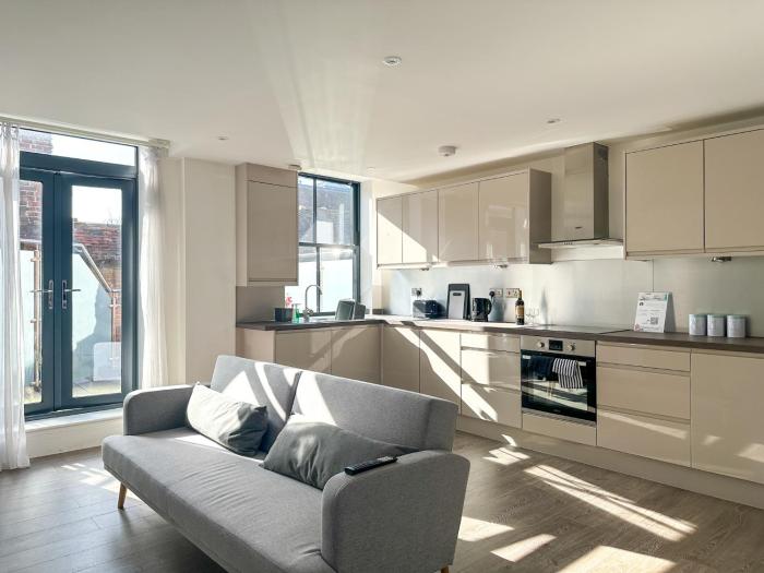 NEW - St James - City Centre Modern Apartment