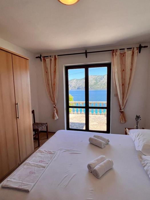 Beachfront Apartment Mery, Kneže