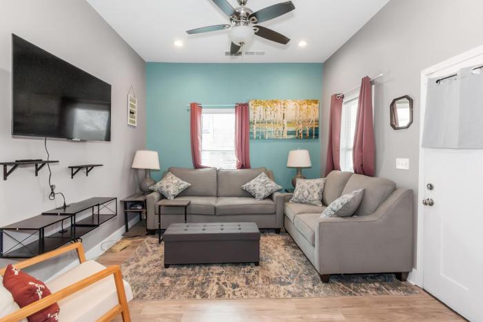 Chic 4BR Home Near AUC&DTWN Attractions