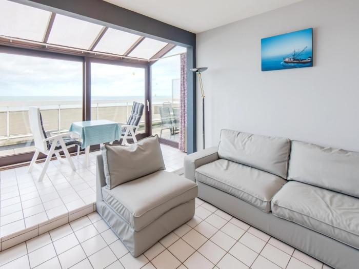 Apartment in Middelkerke near the Beach