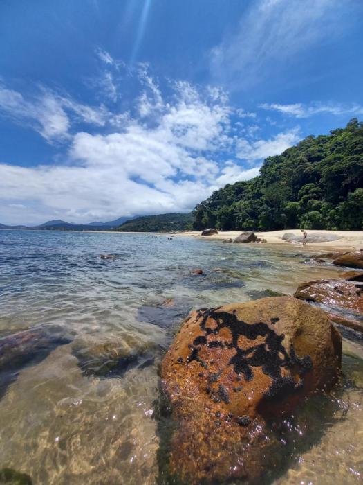Um CANTINHO ESPECIAL ENTRE AS MONTANHAS NA PRAIA MOCOCA