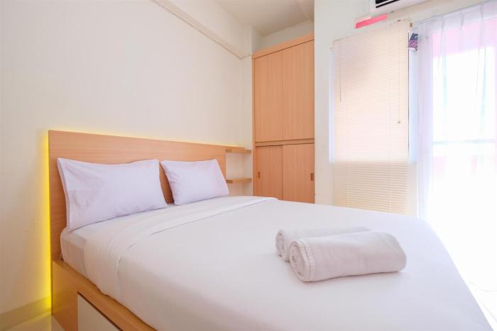 Nice and Comfy Studio at Green Pramuka City Apartment By Travelio