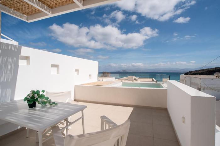 Deluxe Maisonette With Private Jacuzzi