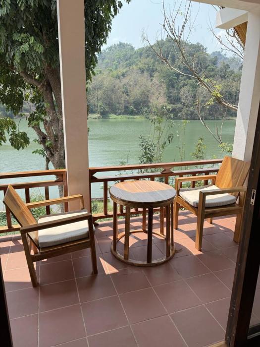 Nam Ou View Villa Corner