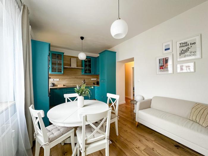 Byt s veľkou terasou a balkónom v centre mesta!