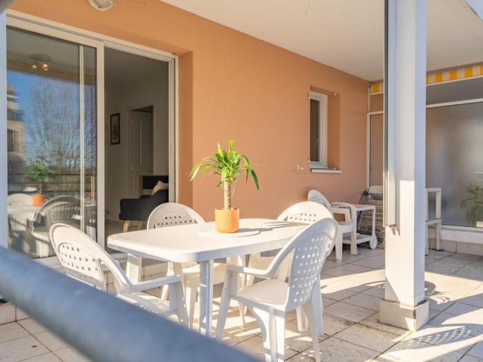 Apartment Jardins de Pontaillac-7 by Interhome
