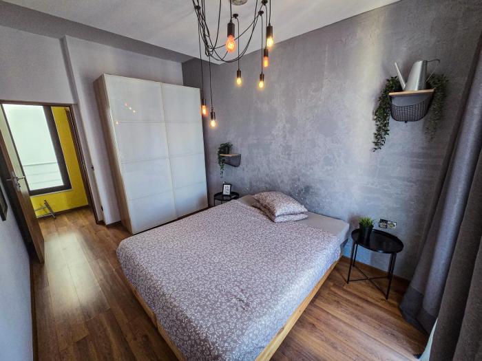 Cozy Two Rooms DOWNTOWN by CHR Luxury Propery