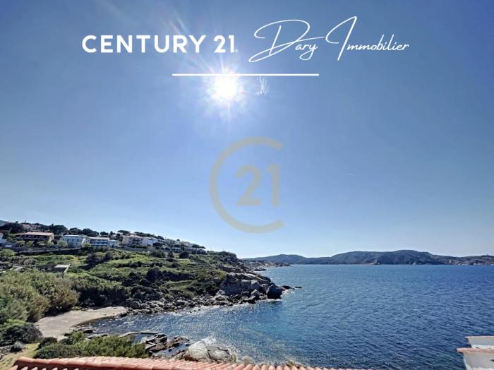 Calvi T3 en triplex dans résidence avec piscine