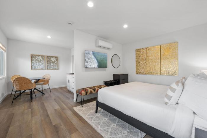 South O Bungalow 11 - Luxury King Suite + Patio