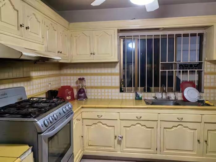 Casa 5 habitaciones más de 20 personas 20 camas