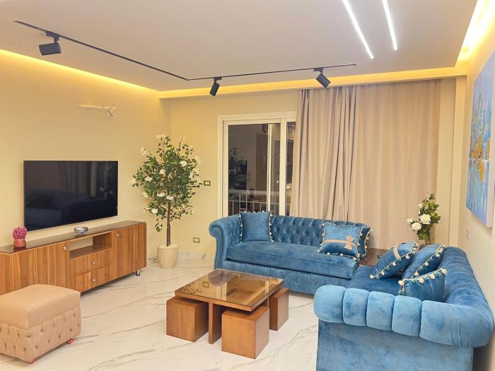 Luxury apartment in second new cairo