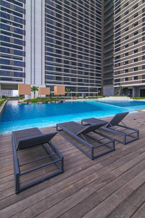 2BR Collins Art Deco W Pool & Playstation 5