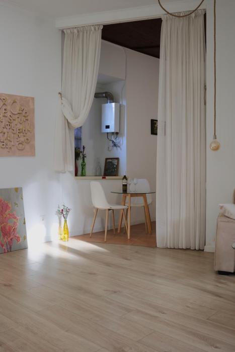 Cozy & Bright Apartment in the Heart of Tbilisi