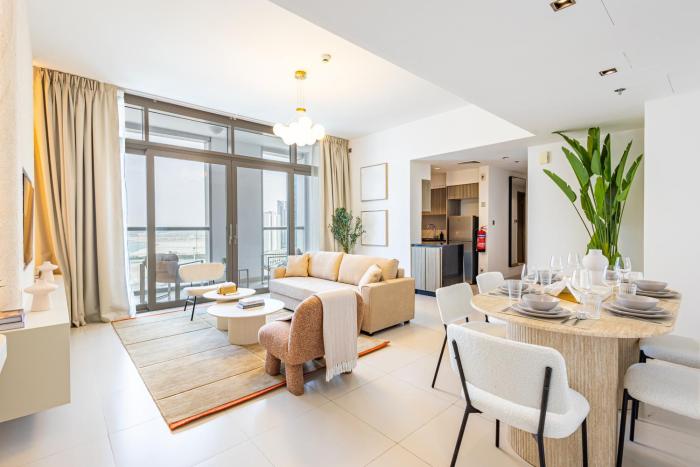 Family Heaven - 3 min walk to Reem Central Park and Beach - Designers Choice - 10 people - New Building - High Floor - Big Balcony - Reem Island