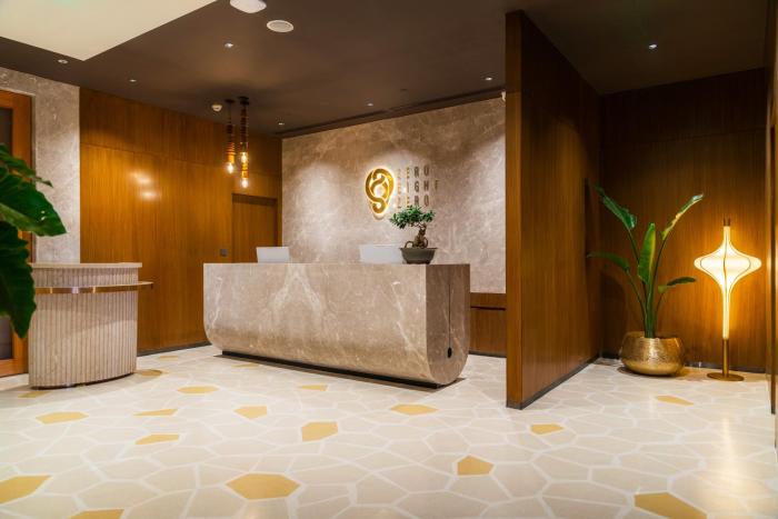 080 Transit Hotel, T2