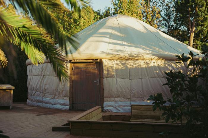 Yourte piscine jardin - Quatre Murs Et Un Toit