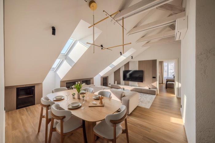 ᴄᴏʜᴏsᴛ I 2BD Penthouse Luxury-Designer Apt, CityCenter