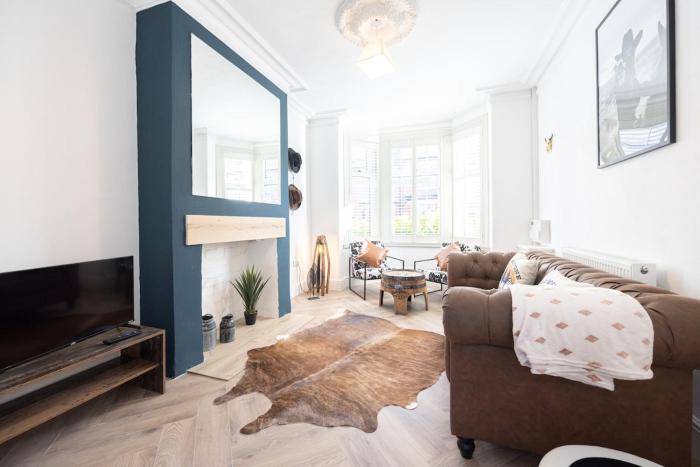 Western House - Central Warrington - Sleeps 5