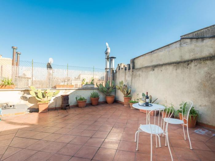 Central Rome Terrace Apartment