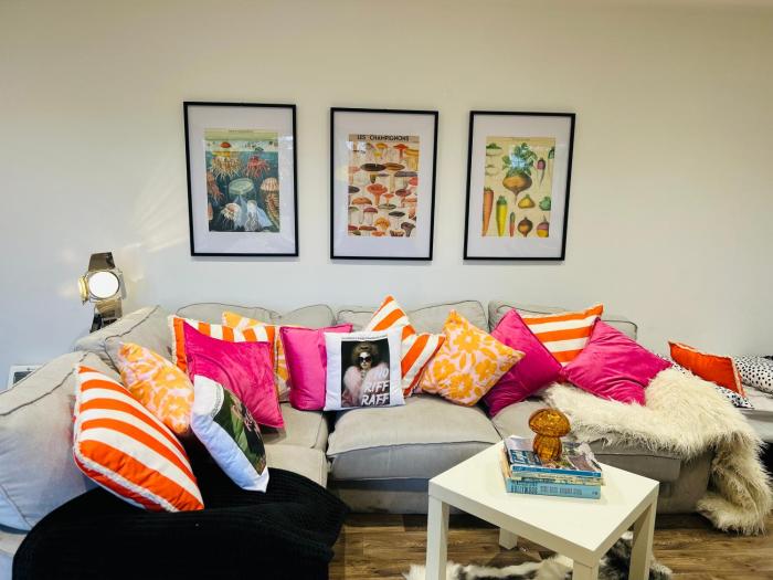 Farm woodland riverview cabin bbq firepit pet friendly