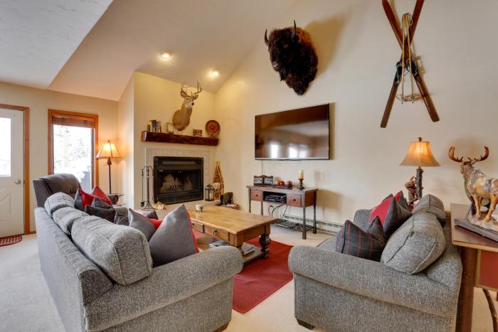 Eclectic Eagle-Vail Condo 2 Miles to Beaver Creek