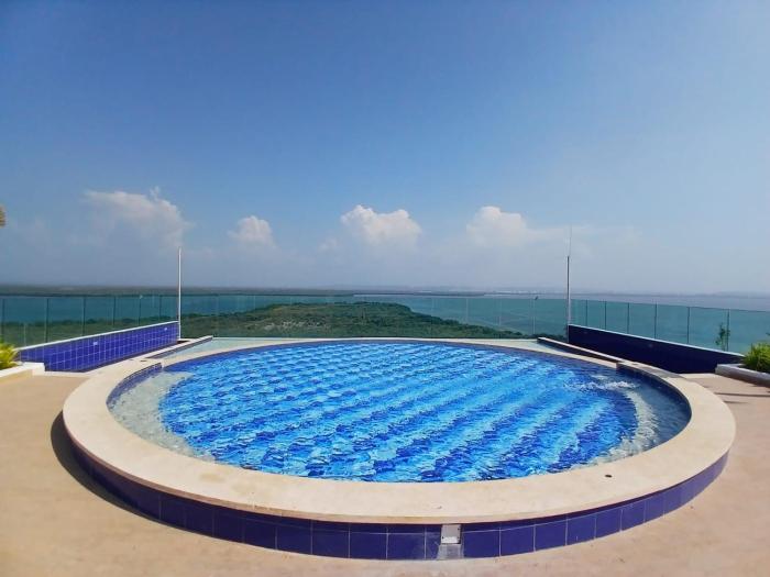 Lujoso Penthouse Duplex 403m2 con Terraza Privada y vista al mar