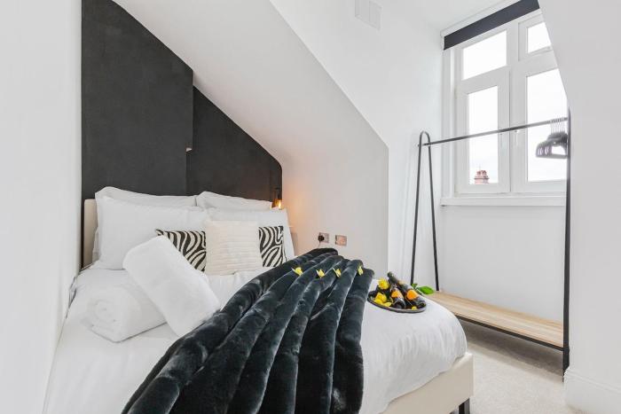 Top Floor Elegance 1 Bedroom