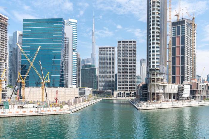 BnBNova - 1BR - Panoramic Canal & Dubai Skyline View