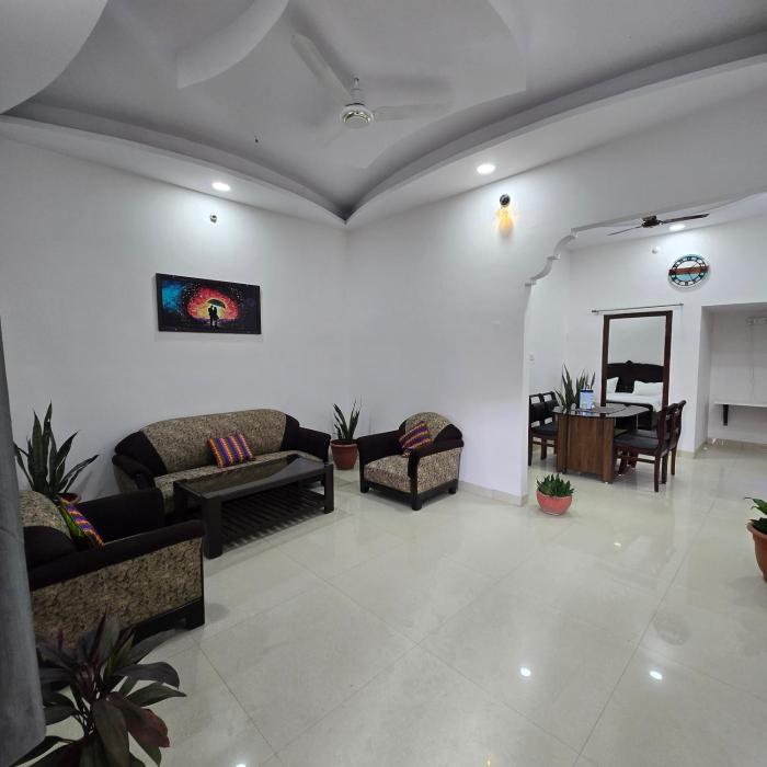 Leela home stay -Jabalpur - Luxury 2BHK apartment-N1