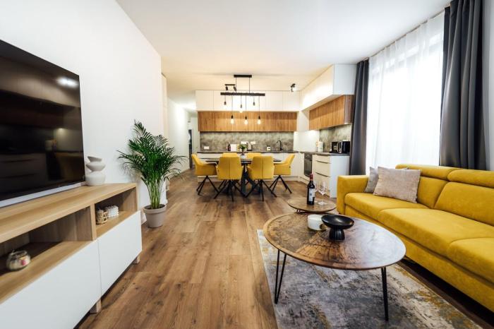 Apartment Rezidencia Severná, 24hr Self Check-in, 2 Bedrooms, Free Garage Private Parking, Balcony, 5-minute walk to City Centre
