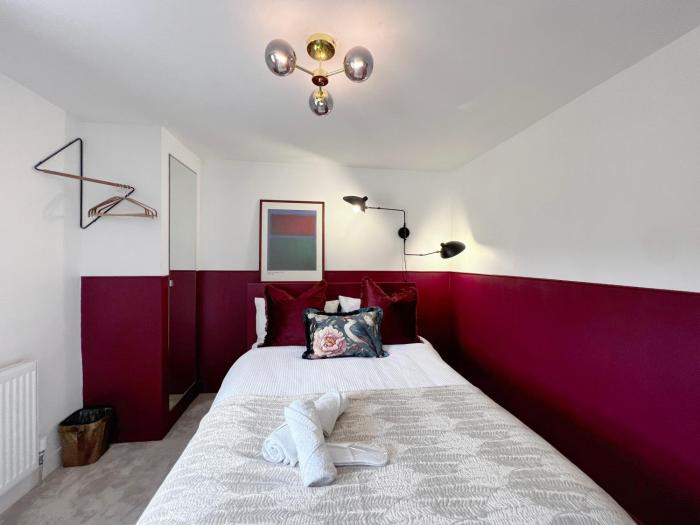 Boutique Double Room in Terrace Home - University Hospital City Centre