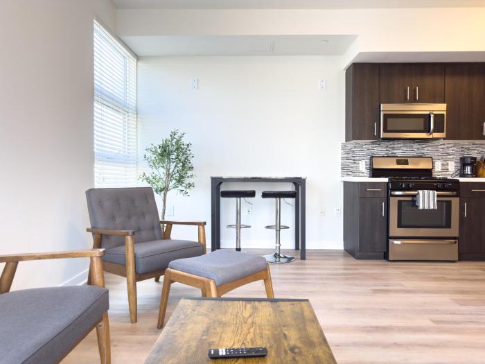 Studio Suite - 5 Min Walk to Crypto Arena and Convention Center