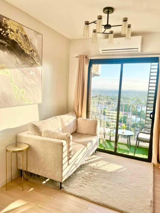 NEW! The Hive Residences - 1BR with Balcony & FREE Parking at Casa Arbo