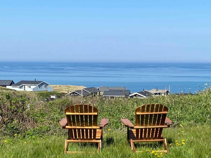 Sea View And Charging Station For Electric Car