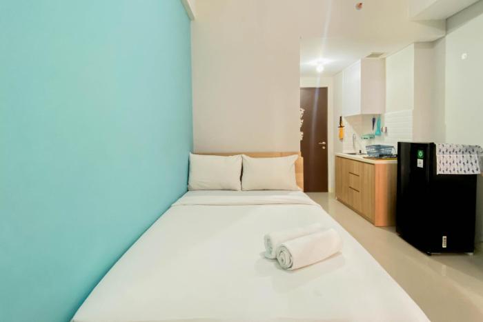 Minimalist Studio Apartment at Transpark Juanda Bekasi Timur By Travelio