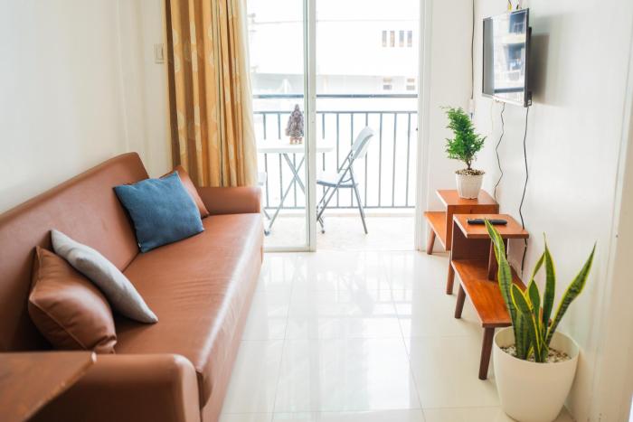 Burnham Hill 2BR Condo