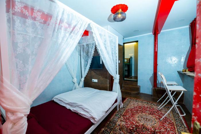 Swank At Sunset 1 BR Studio Apartment