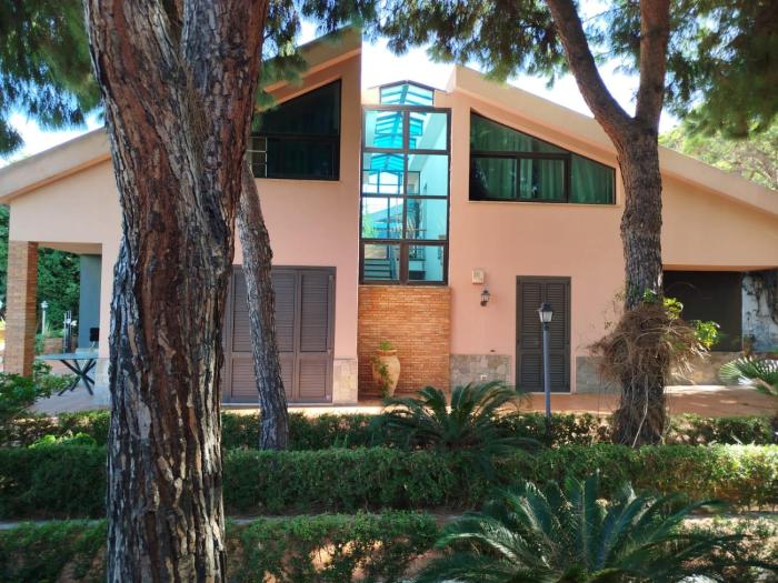 Sicily Holidays Luxury Villa