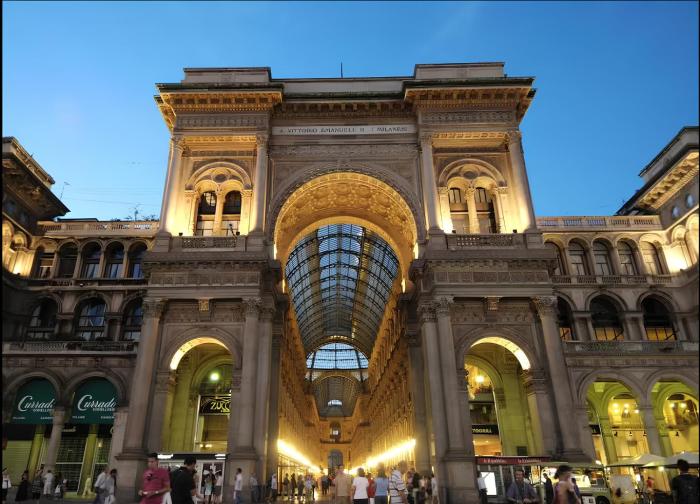 Gardone Apartment - ampio Appartamento con 2 camere da letto - Comodo per Duomo!