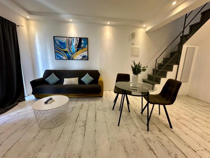 1-bedroom duplex 100m by the sea