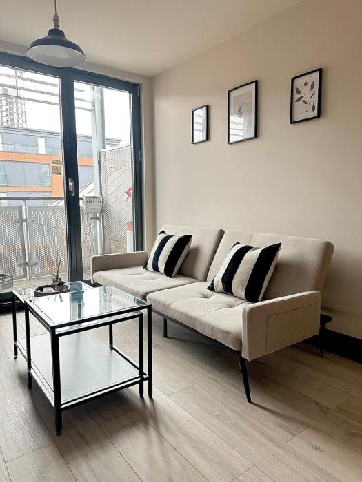 2 bed Luxe Apartment