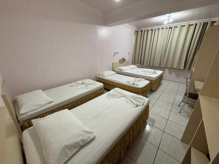 Oasis Chartouni Hotel