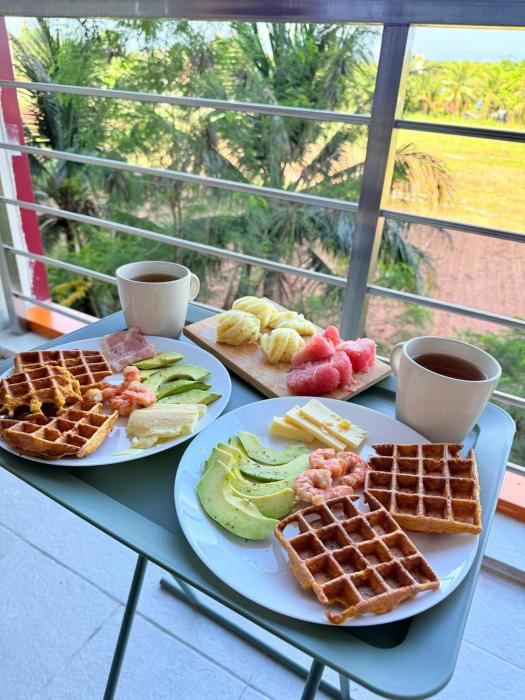 Уютная квартира рядом с пляжем Май Као