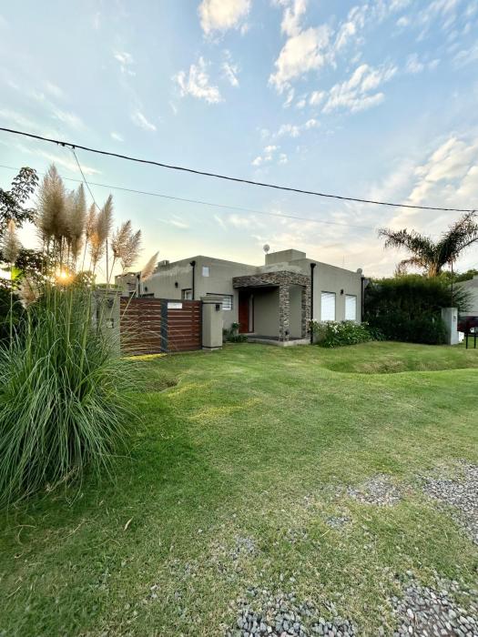 Casa Jazmín Escapada Campestre con Piscina Privada y Parrilla en Mercedes