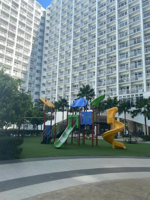 Wind and Sea at Shore 1 Residences