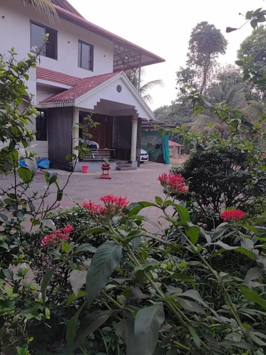 Suvarna TOURIST HOME