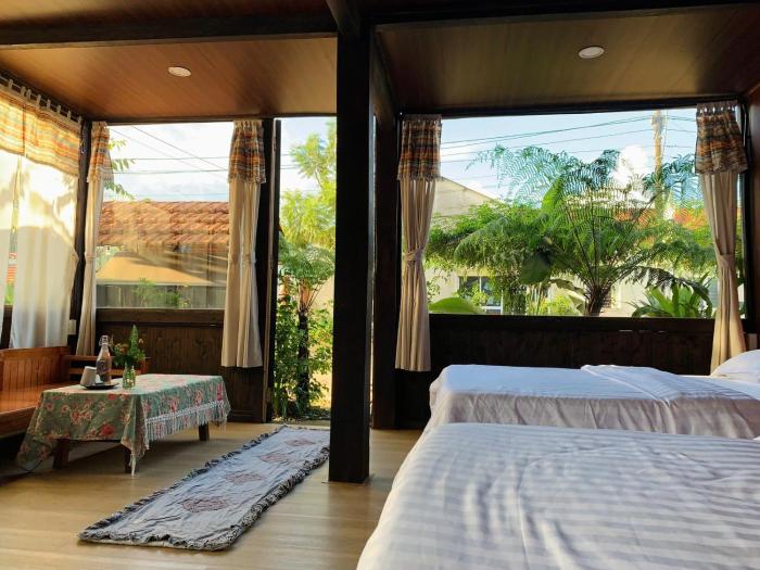 A Hùng Home & Restaurant