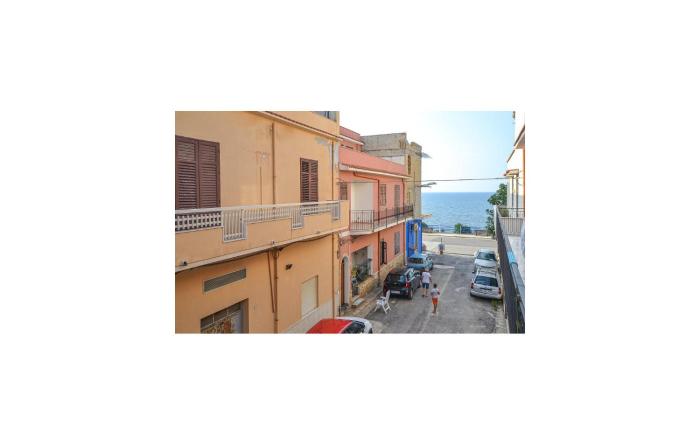 Beautiful Apartment In Trappeto